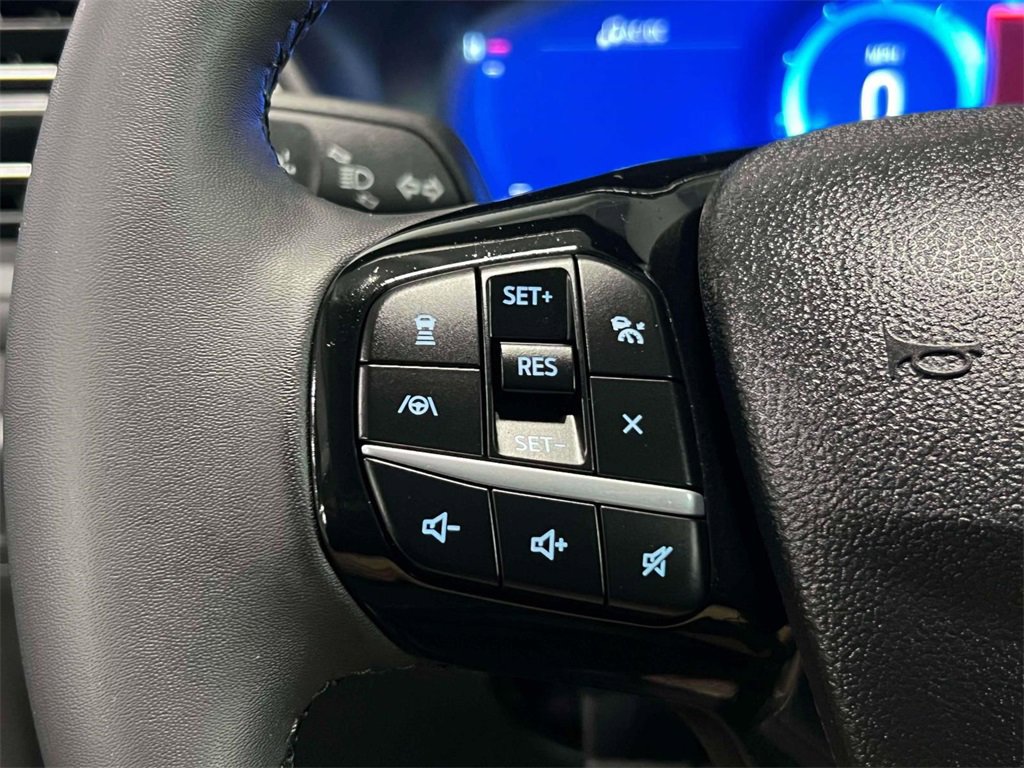 Used 2022 Ford Escape SEL w/ Technology Package image 24