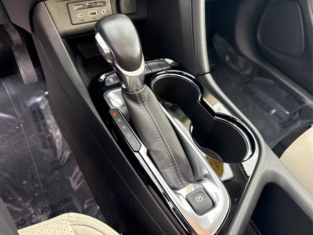 Used 2020 Buick Encore GX Essence w/ Experience Buick Package image 37