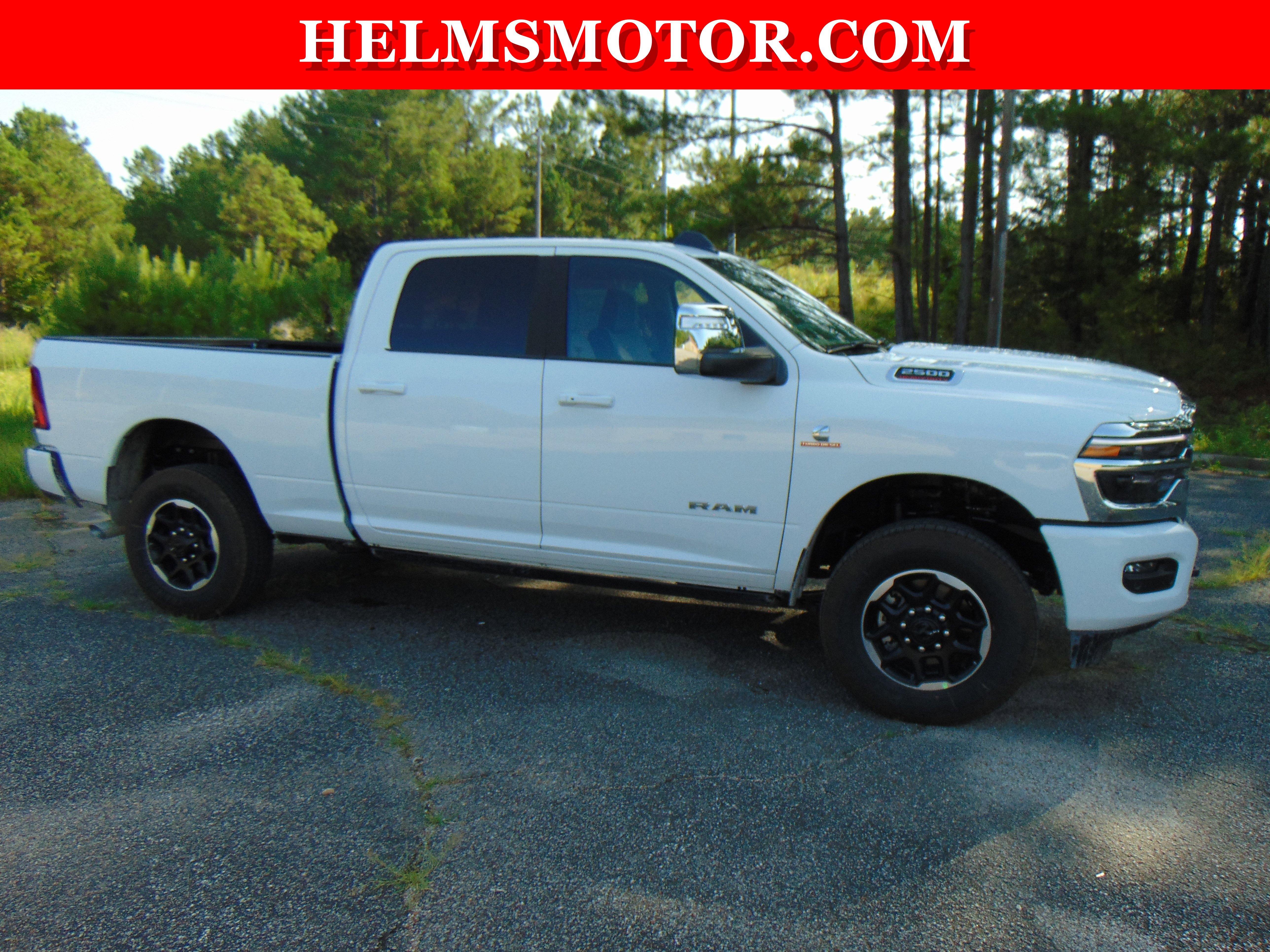 New 2025 RAM 2500 Laramie AWD/4WD image 10