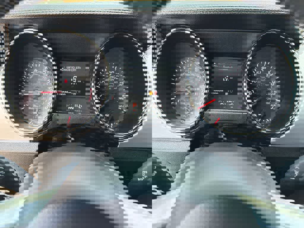 Used 2017 Ford Mustang Premium image 19