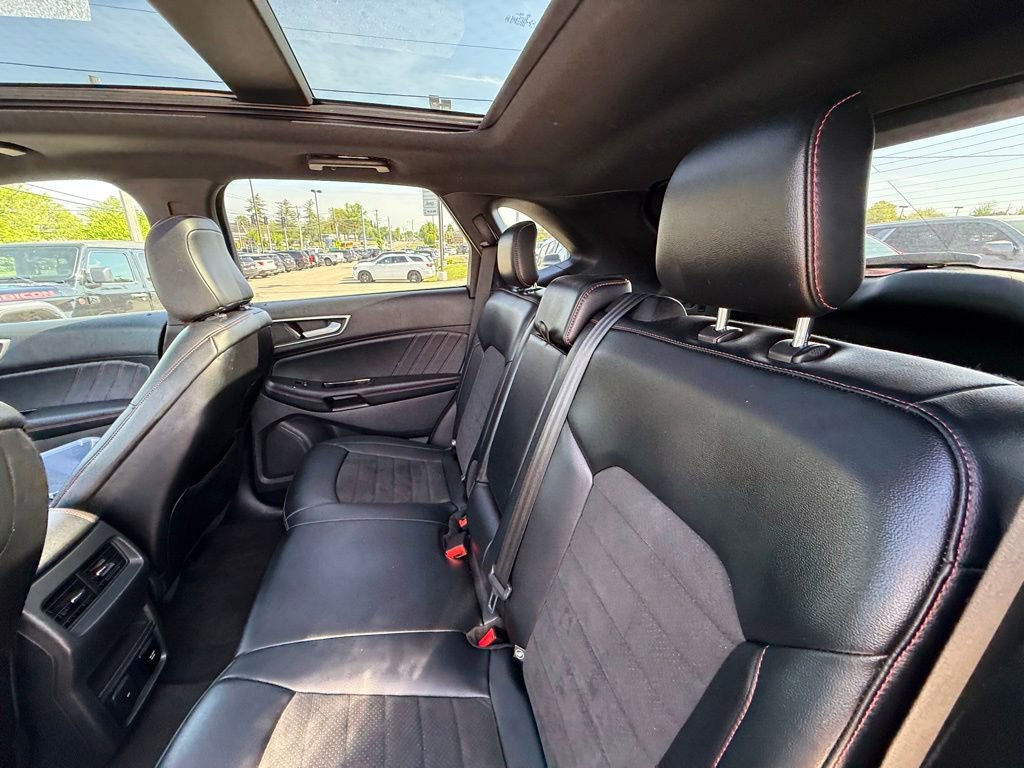 Used 2020 Ford Edge ST-Line FWD image 25