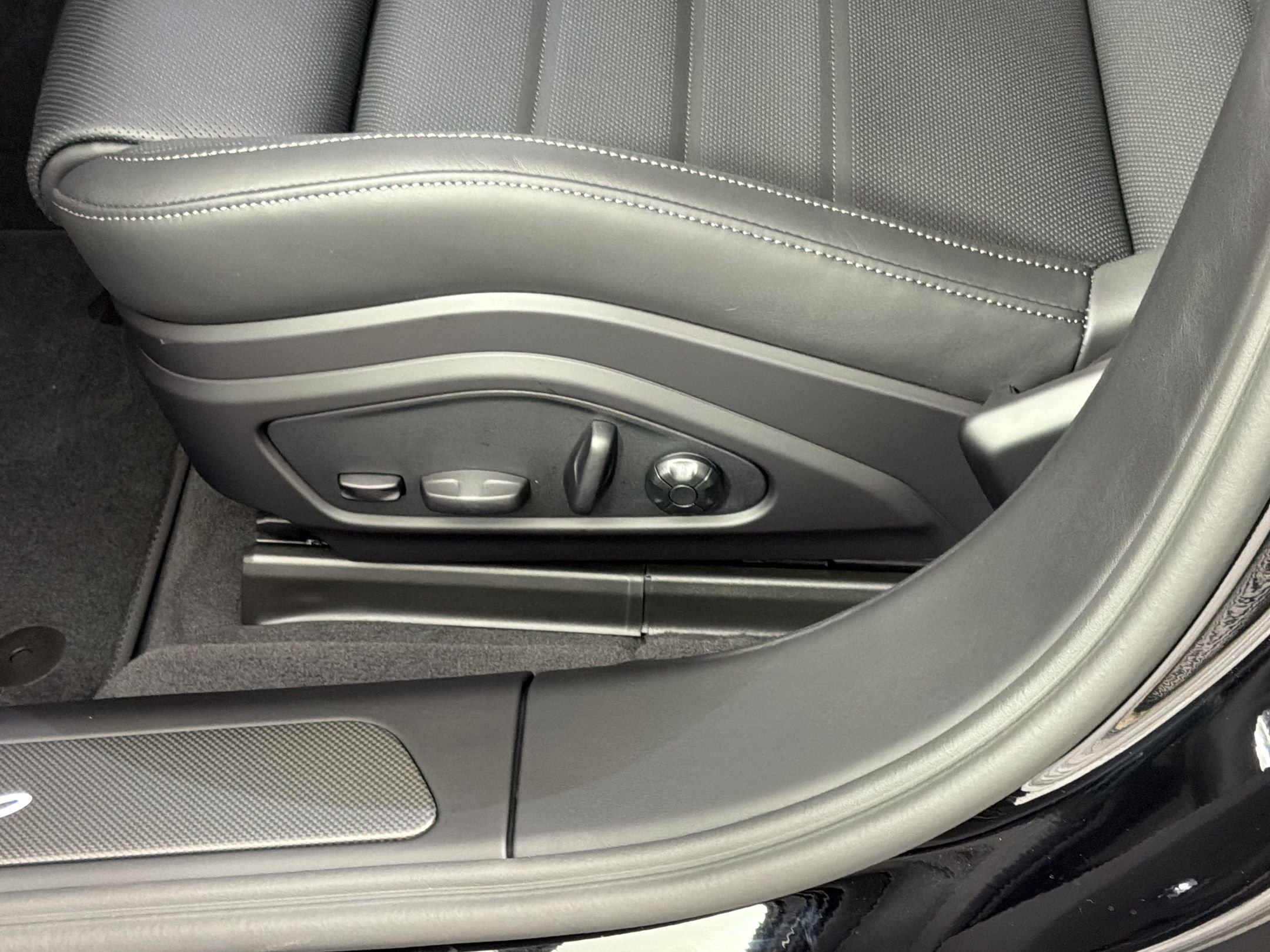 New 2026 Porsche Panamera 4 E-Hybrid AWD/4WD image 16