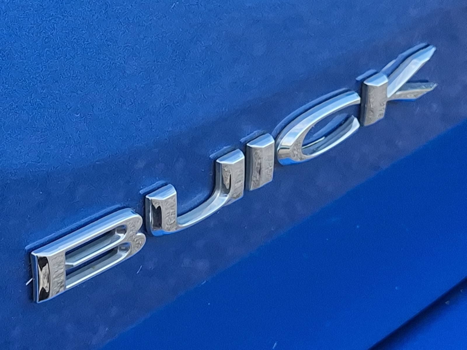 Used 2018 Buick Encore Essence AWD/4WD image 13
