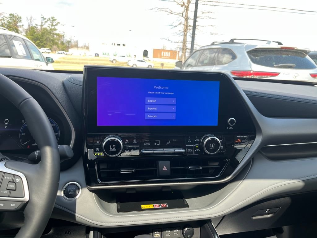 Certified 2026 Toyota Highlander Limited image 19