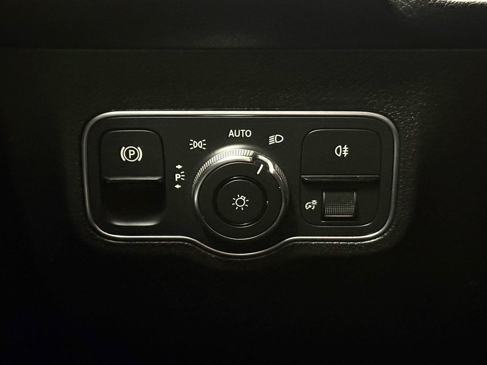 Used 2021 Mercedes-Benz GLB 250 image 19