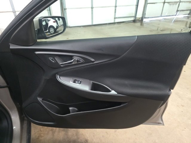 Used 2023 Chevrolet Malibu LT image 5