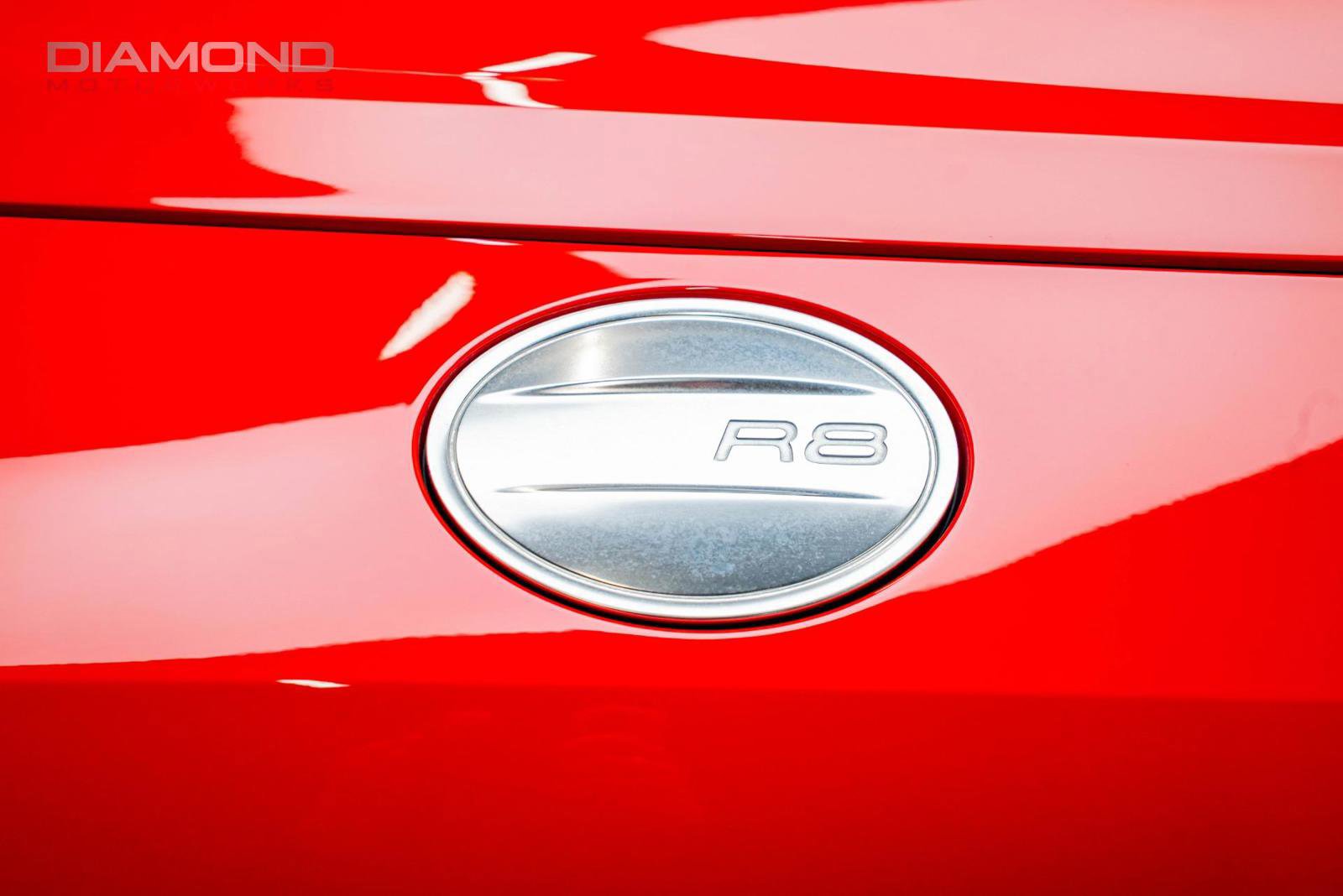 Used 2018 Audi R8 V10 w/ Carbon Exterior Package image 51