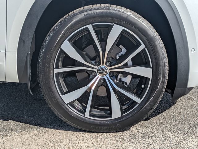 New 2026 Volkswagen Atlas Cross Sport SEL Premium R-Line image 11