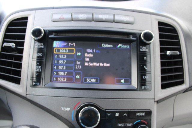 Used 2013 Toyota Venza LE FWD image 19