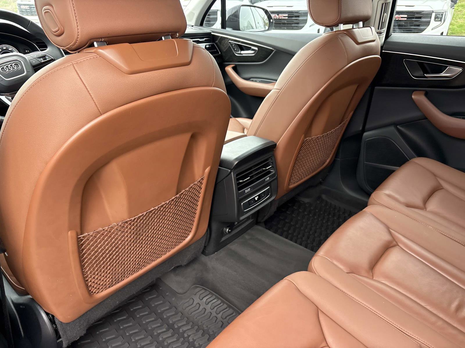 Used 2022 Audi Q7 Premium Plus w/ Premium Plus Package image 32