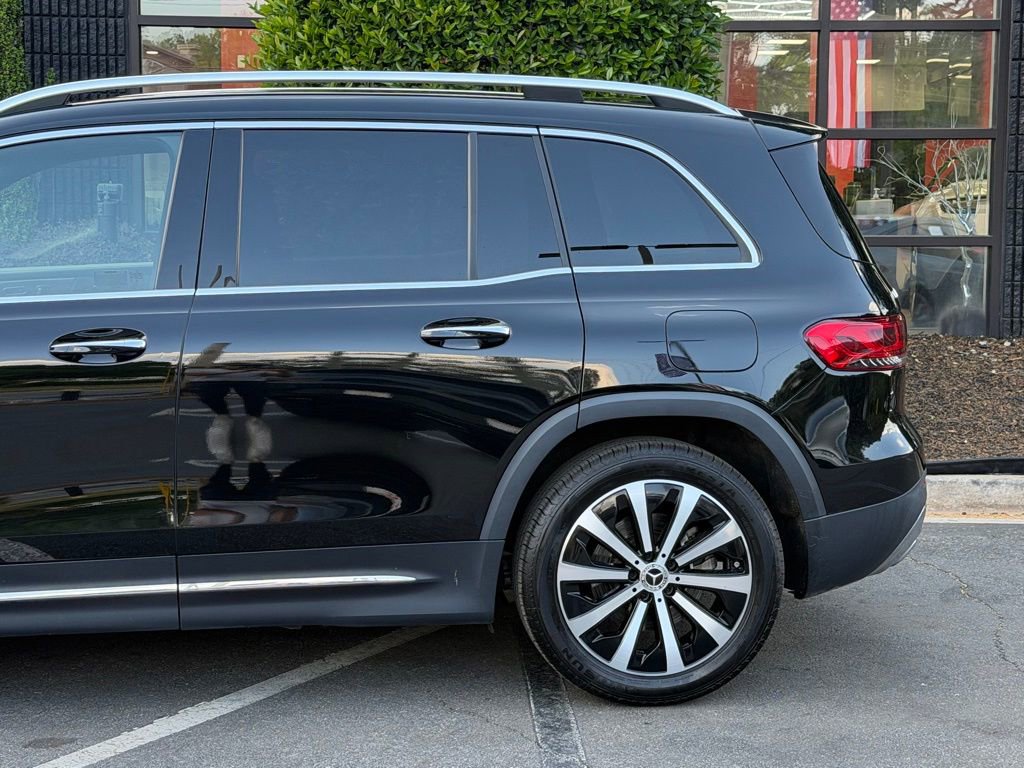 Used 2023 Mercedes-Benz GLB 250 w/ Premium Package image 11