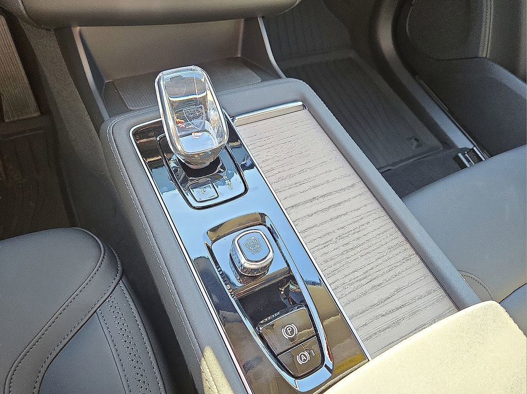 New 2026 Volvo XC90 B6 Plus w/ Protection Package Premier AWD/4WD image 29