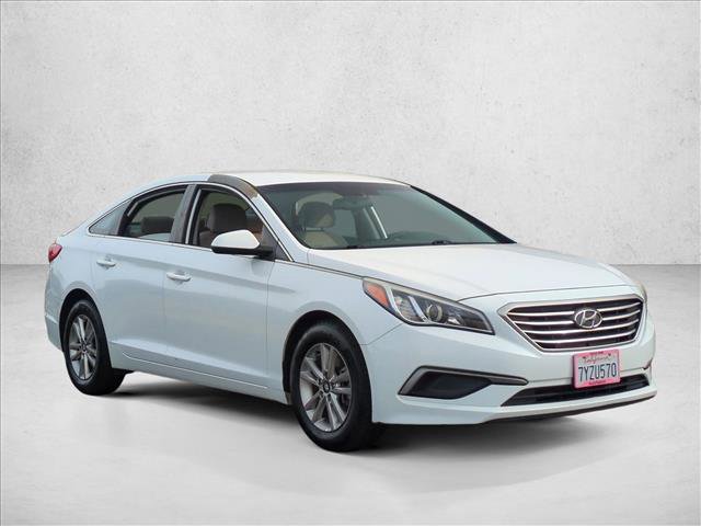 Used 2016 Hyundai Sonata SE image 3