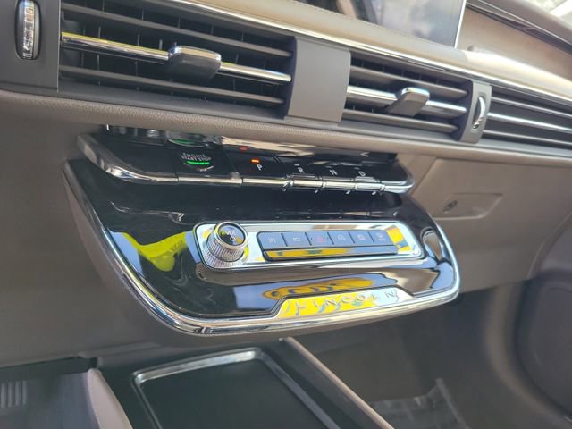 Used 2023 Lincoln Corsair Reserve w/ Jet Appearance Package image 20