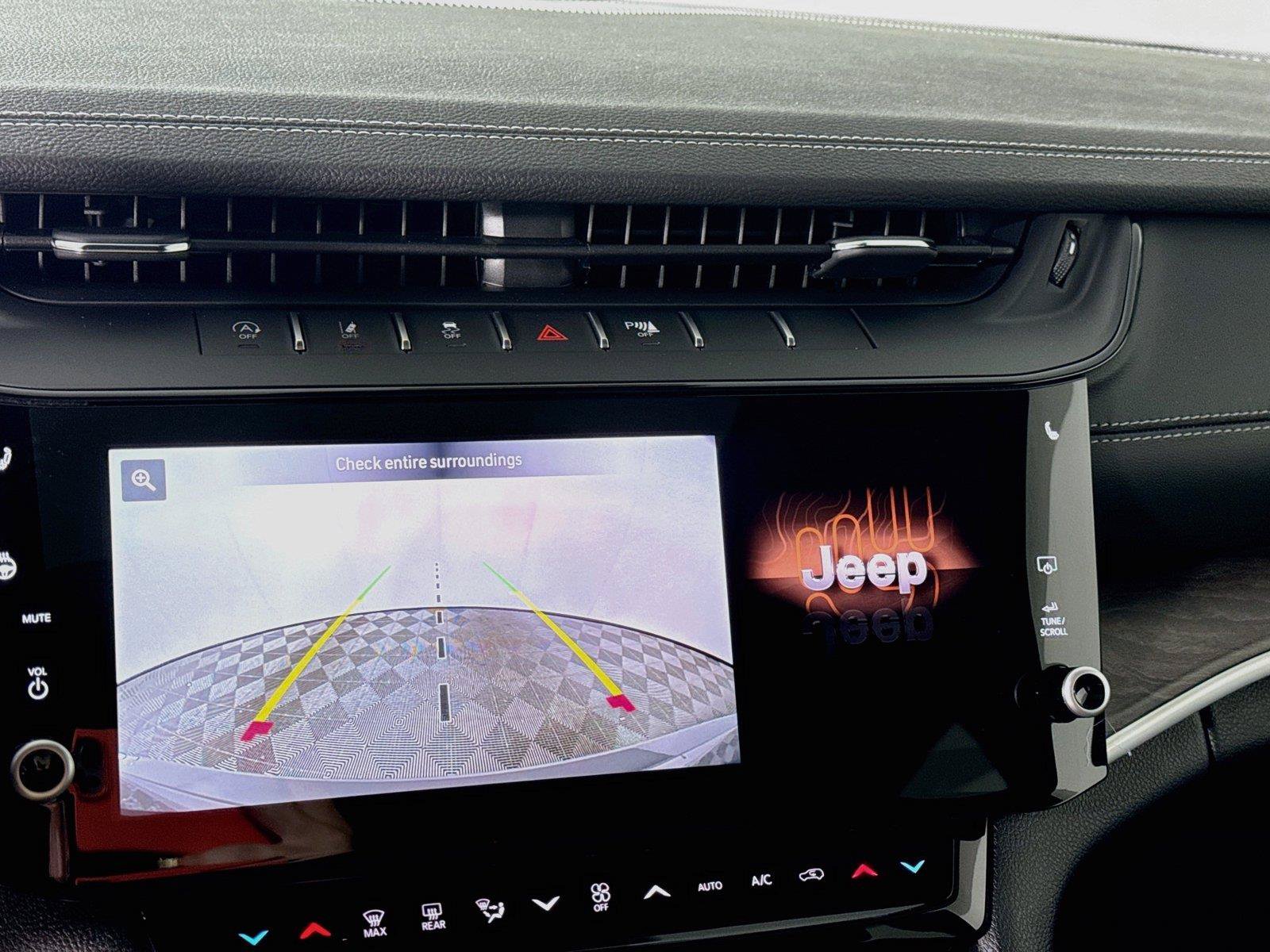 New 2027 Jeep Grand Cherokee Altitude AWD/4WD image 8