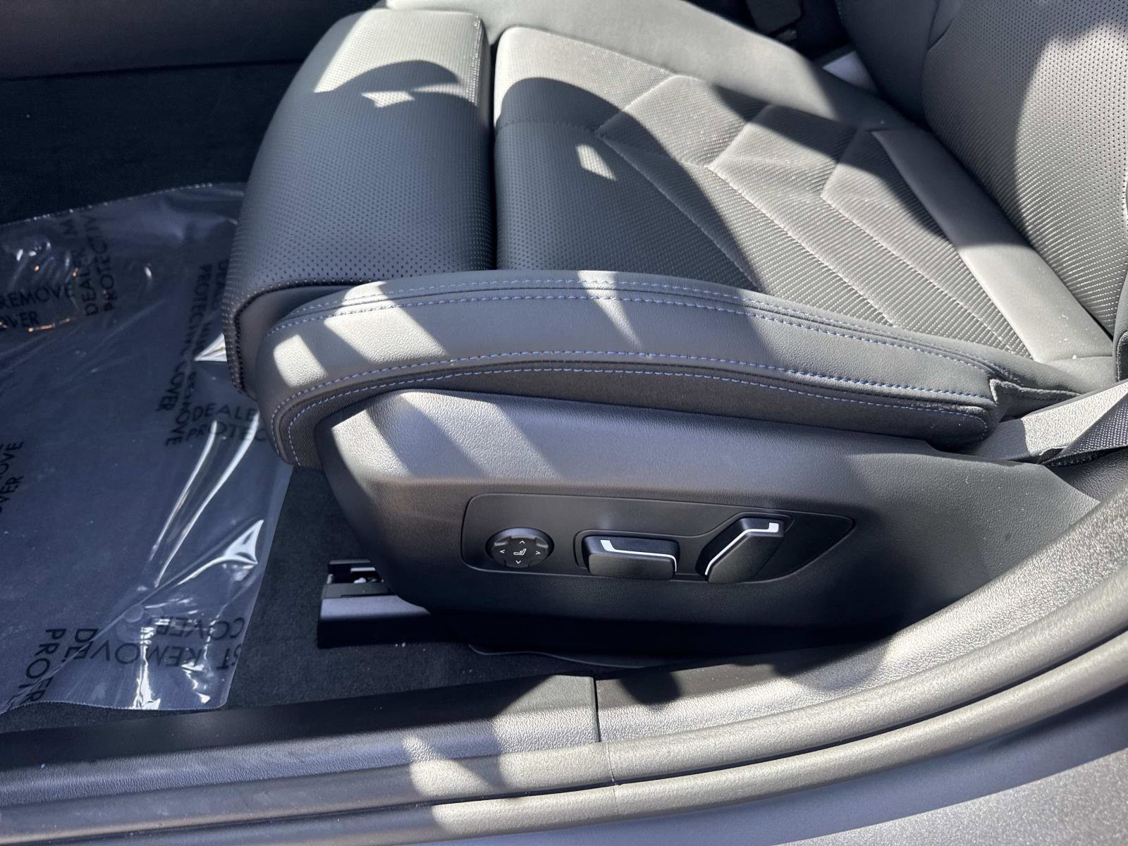 New 2026 BMW 540i xDrive 540i xDrive Sedan AWD w/ Executive Package image 16