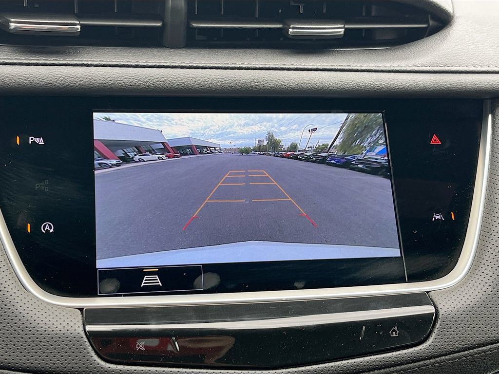 Used 2025 Cadillac XT6 Luxury FWD image 13