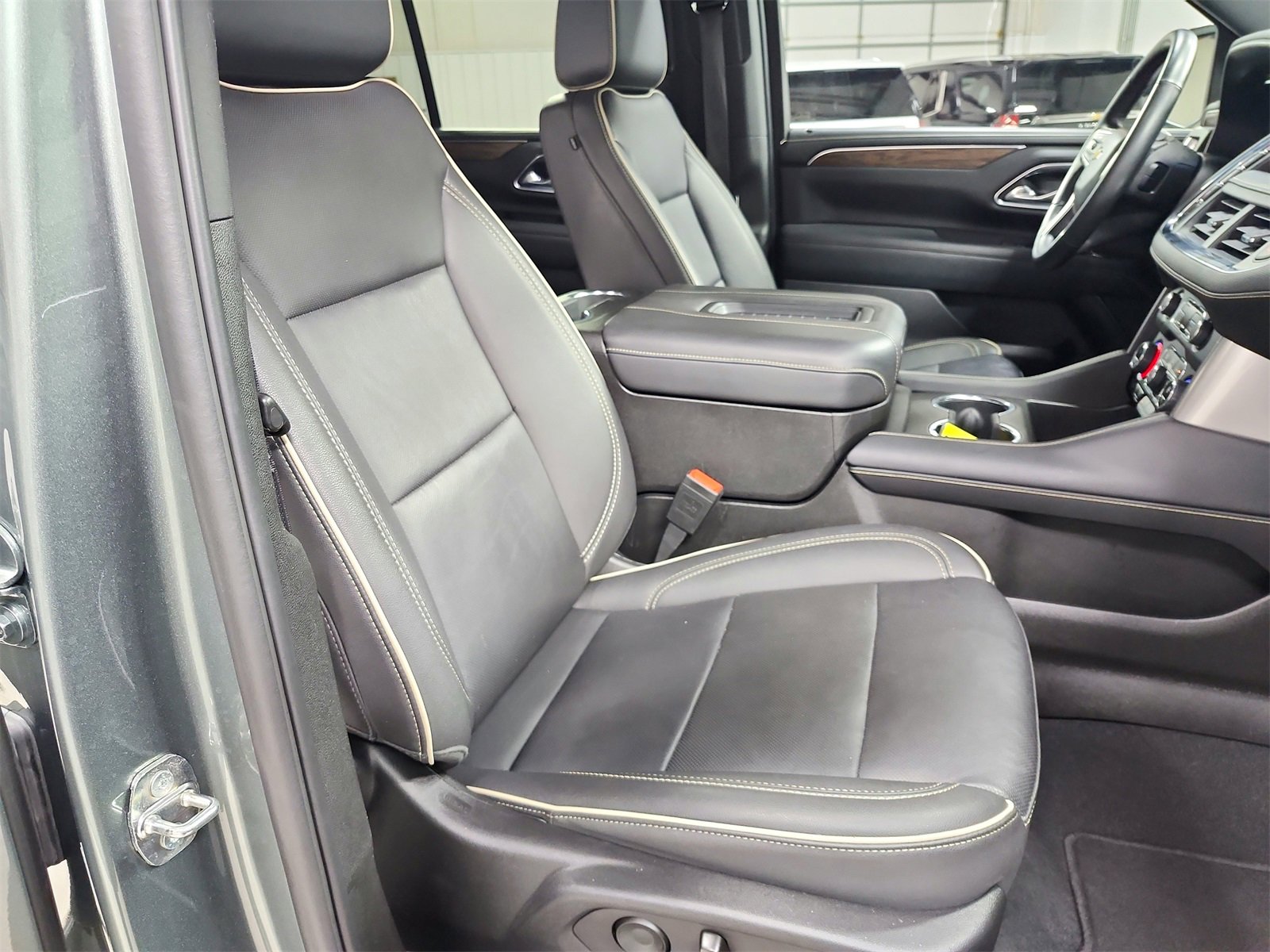 Used 2024 Chevrolet Tahoe Premier image 40