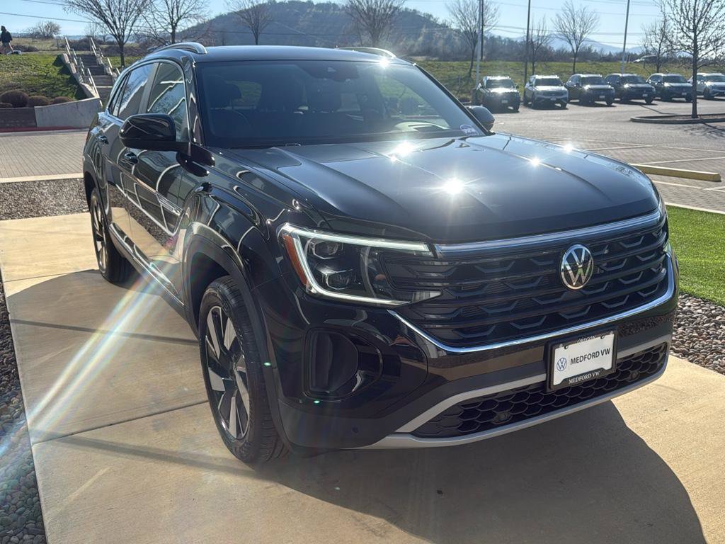 New 2025 Volkswagen Atlas Cross Sport SEL image 3