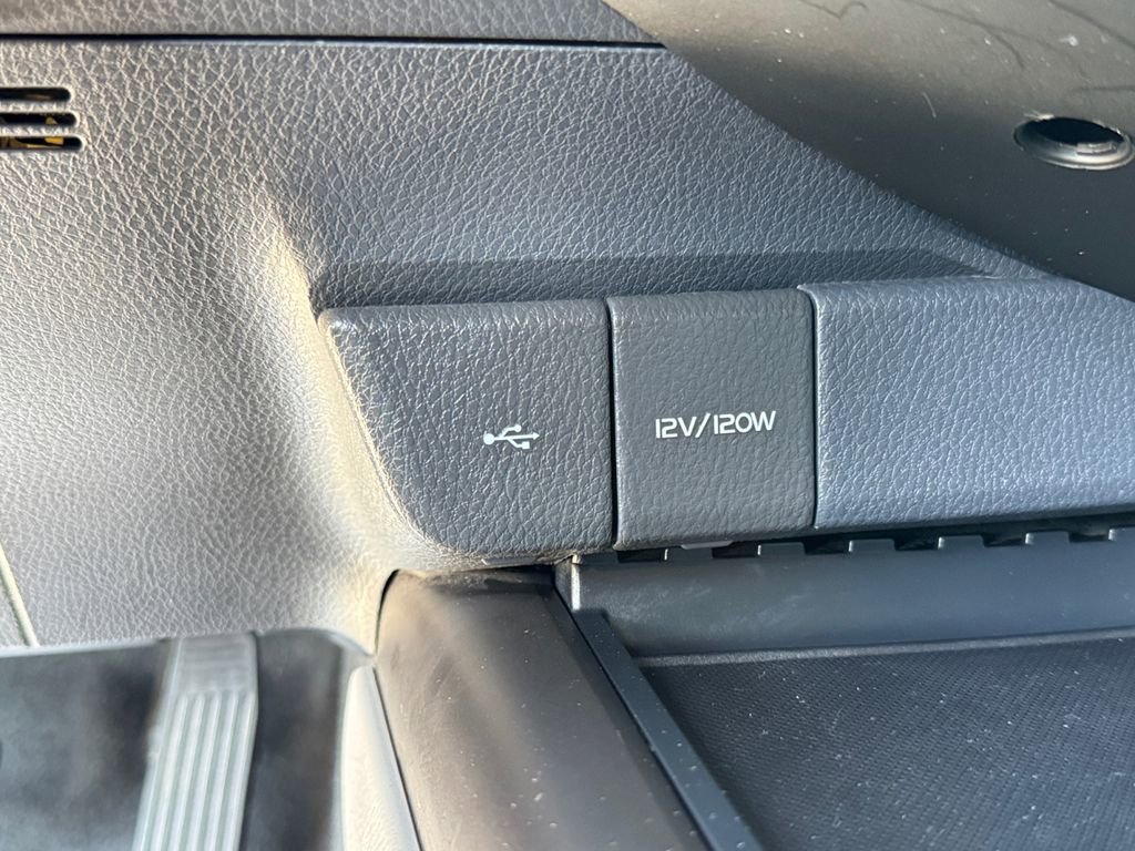 Used 2023 Toyota Camry SE FWD image 27