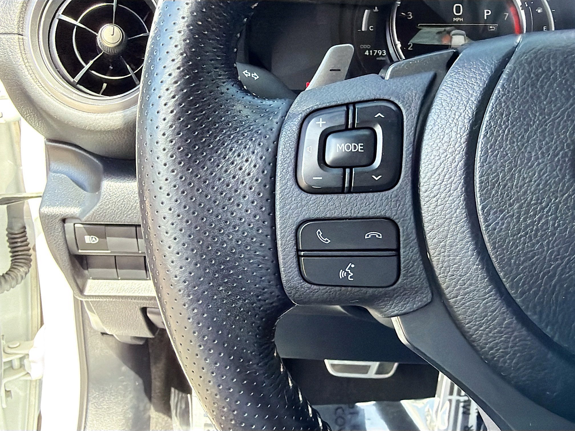 Used 2022 Lexus IS 350 F Sport w/ Navigation Package image 36