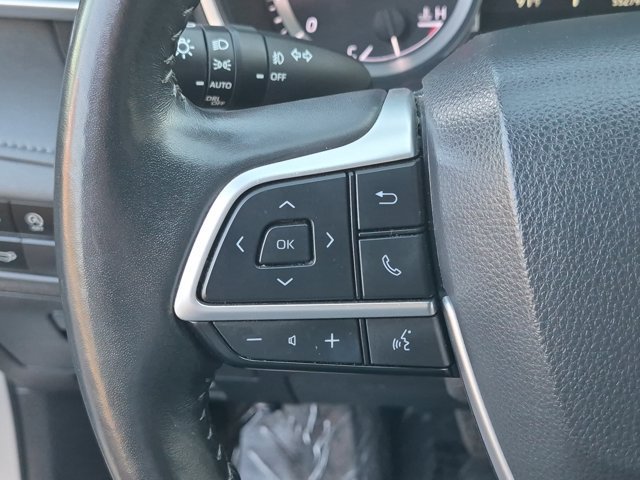 Used 2024 Toyota Highlander XSE FWD image 25