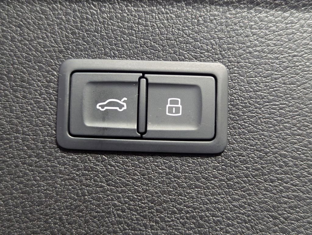 Used 2022 Audi Q5 2.0T Premium w/ Convenience Package image 83