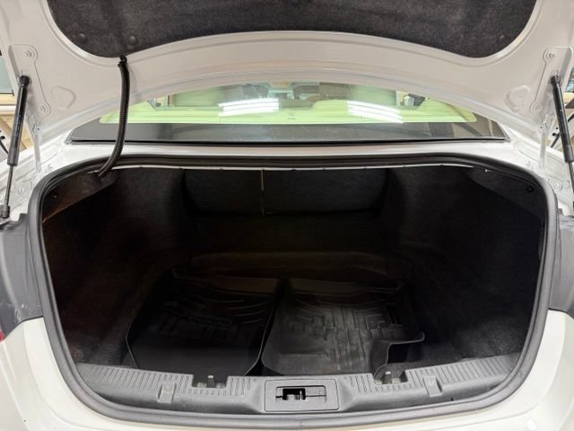Used 2013 Ford Taurus SE FWD image 30