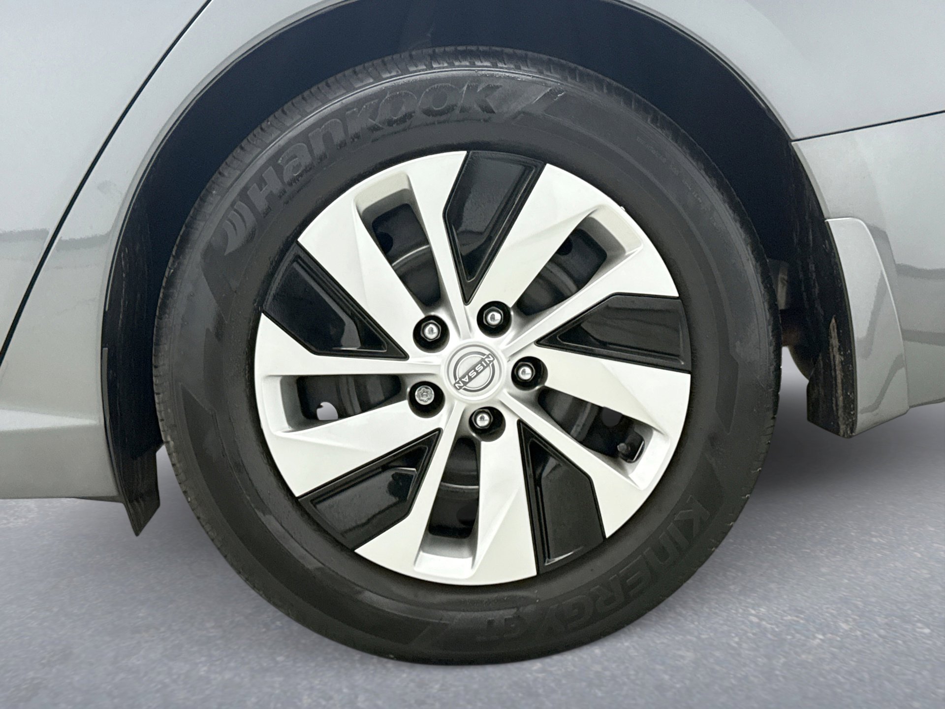 Used 2024 Nissan Altima 2.5 S image 23