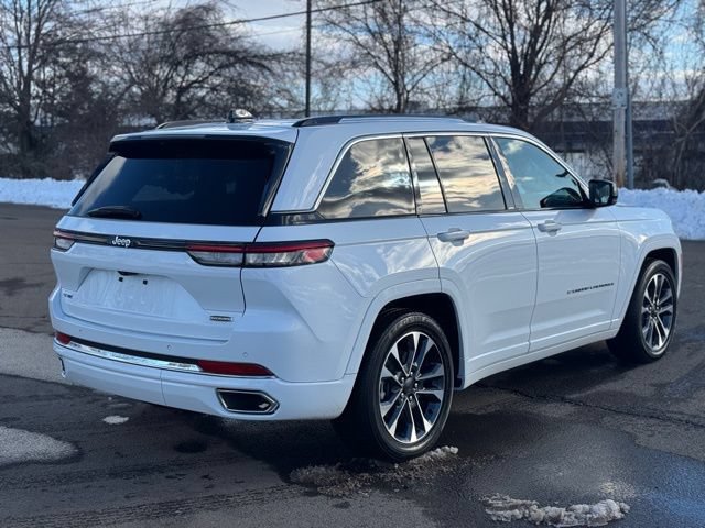 Used 2024 Jeep Grand Cherokee Overland w/ Trailer Tow Package AWD/4WD image 6