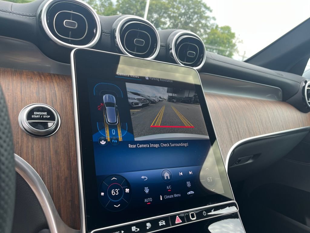 Used 2025 Mercedes-Benz GLC 350e 4MATIC image 23