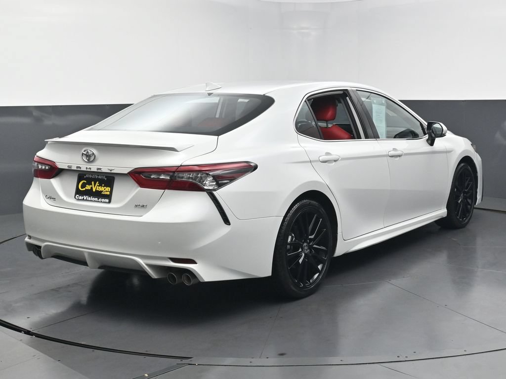 Used 2024 Toyota Camry XSE FWD image 5