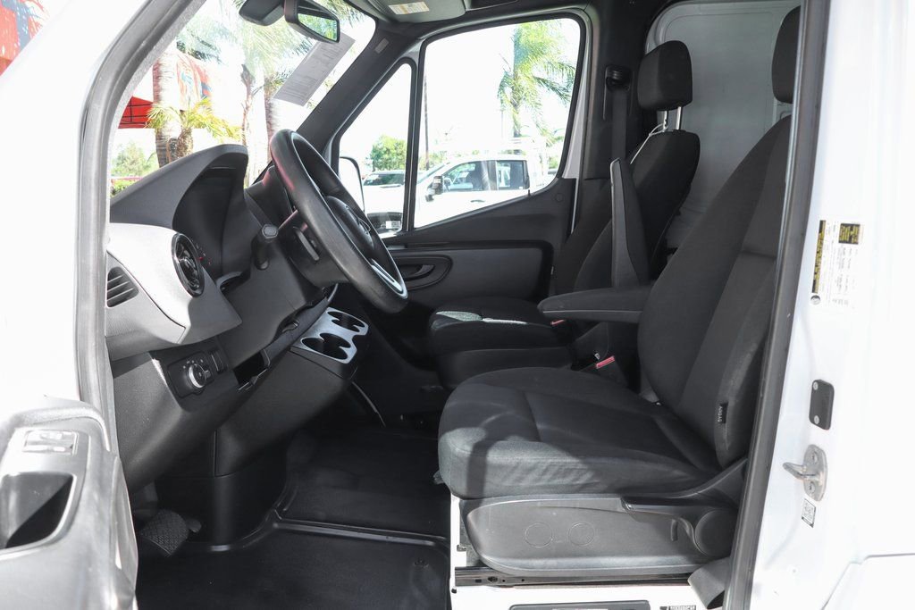 Used 2021 Mercedes-Benz Sprinter 1500 image 19