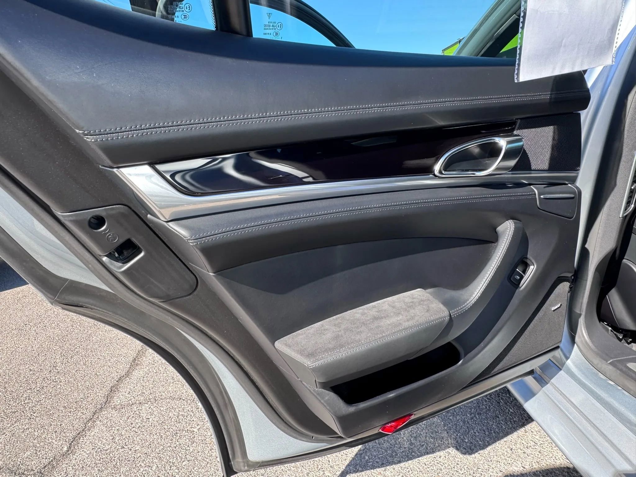 Used 2016 Porsche Panamera GTS image 14