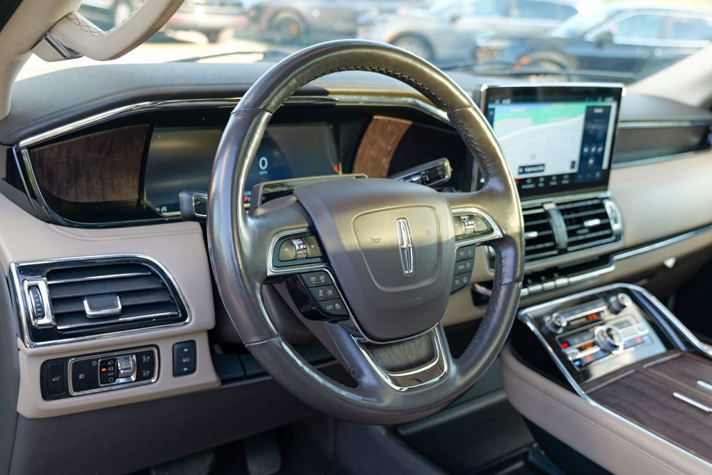 Used 2023 Lincoln Navigator L Reserve AWD/4WD image 21