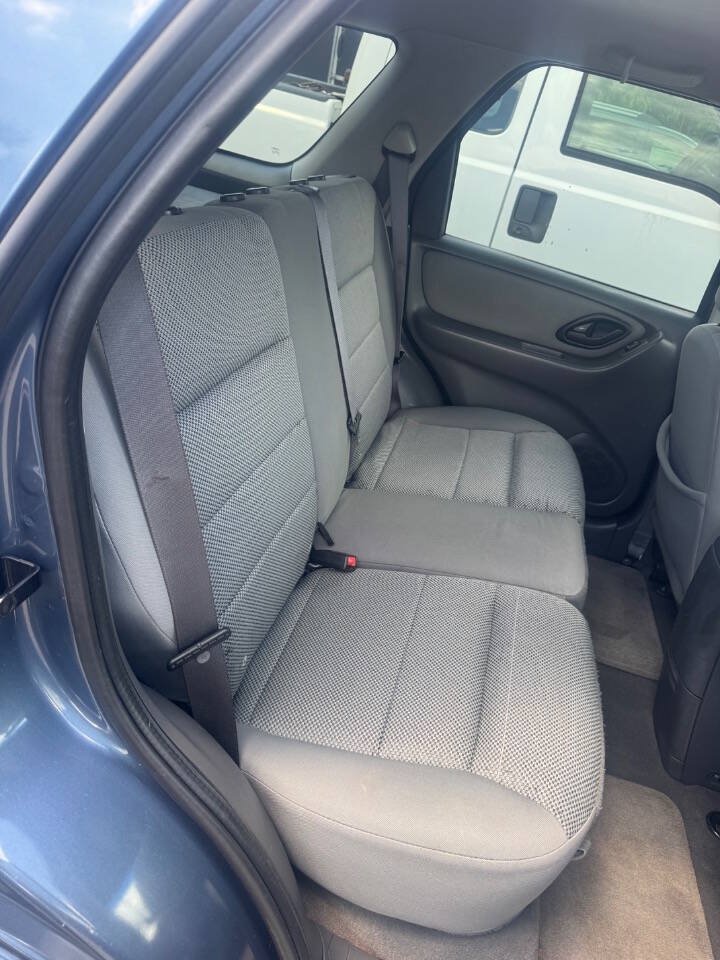 Used 2005 Ford Escape XLT FWD image 16