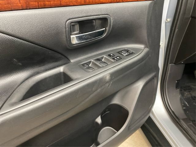Used 2014 Mitsubishi Outlander GT image 24
