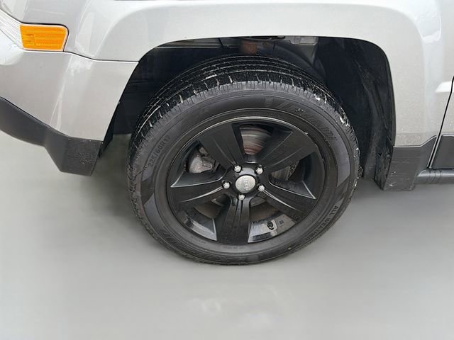 Used 2016 Jeep Patriot Latitude image 24