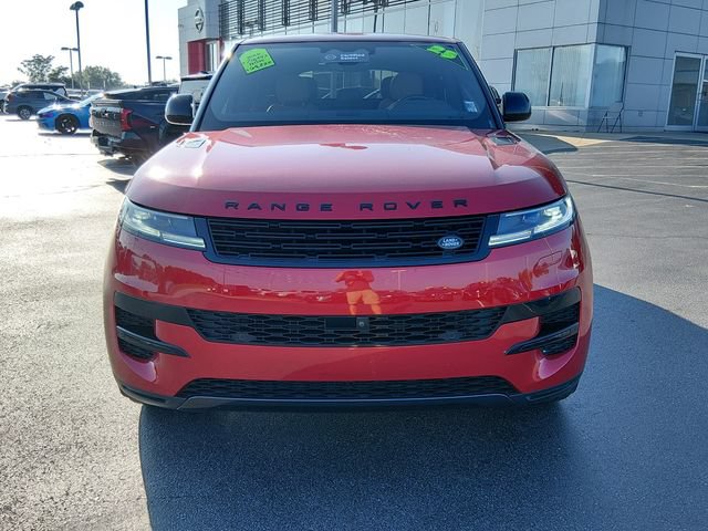 Used 2025 Land Rover Range Rover Sport SE AWD/4WD image 8