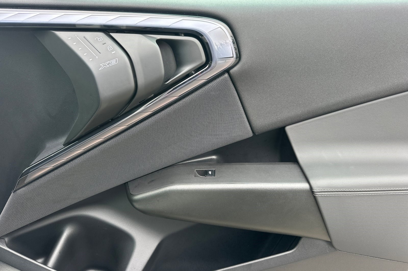 Used 2025 BMW X3 xDrive30i w/ Premium Package image 22