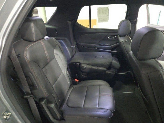 Used 2023 Chevrolet Traverse RS image 15