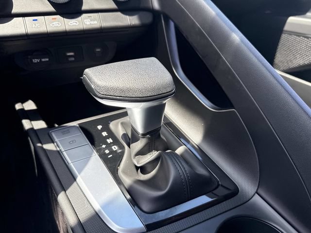 Certified 2026 Hyundai Elantra SE FWD image 21