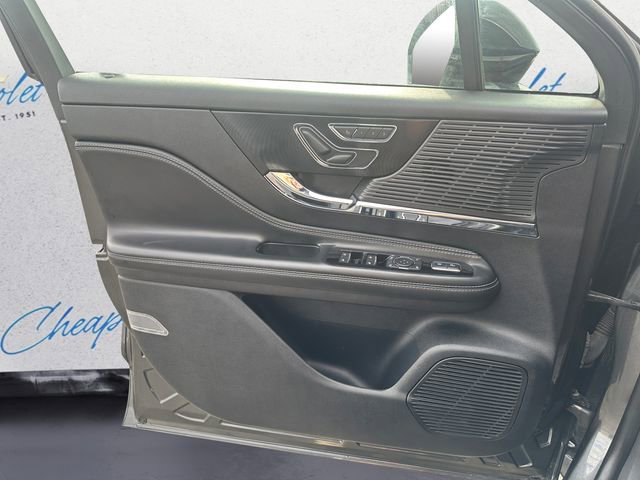 Used 2020 Lincoln Corsair AWD w/ Elements Package image 11