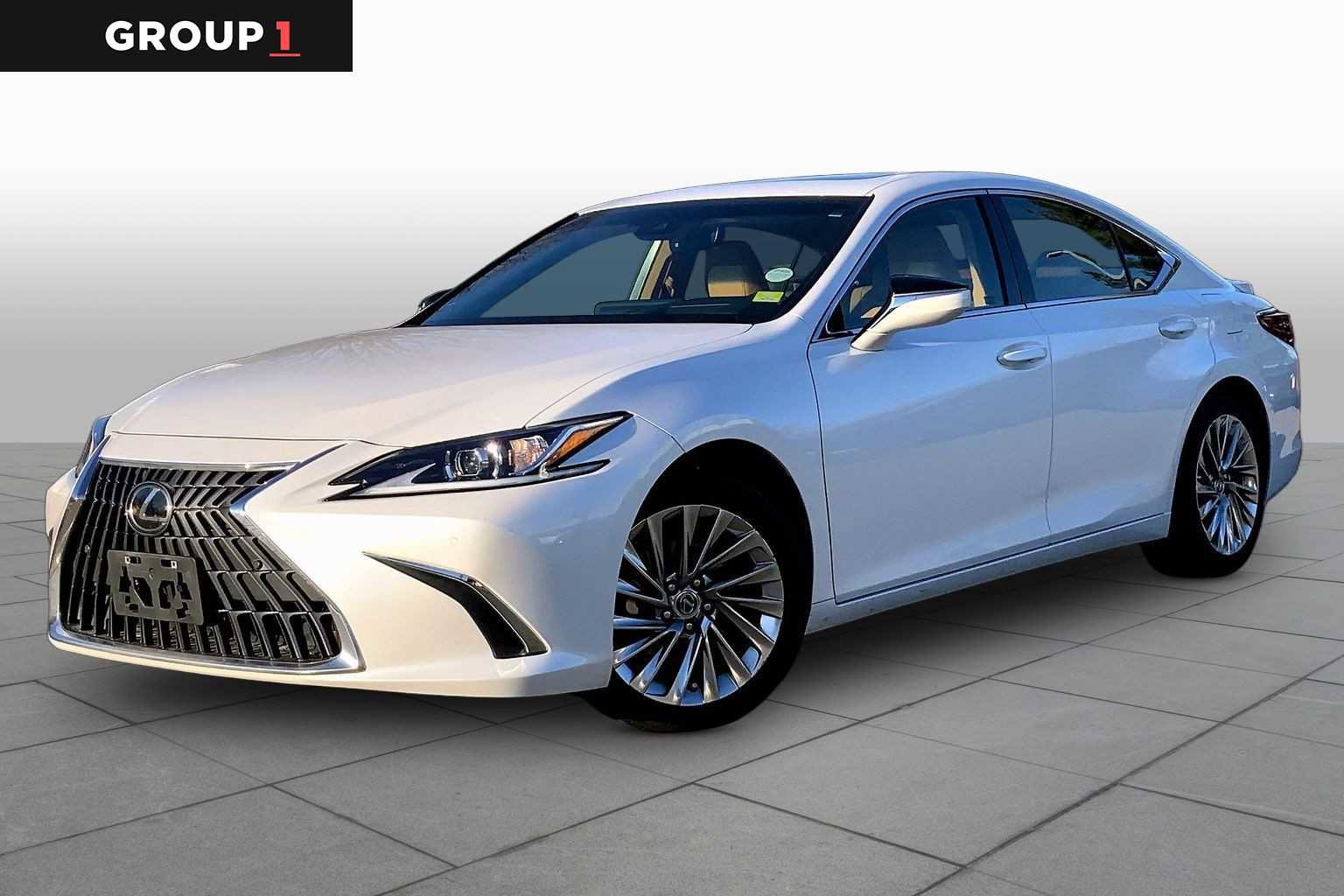Used 2023 Lexus ES 300h w/ Luxury Package