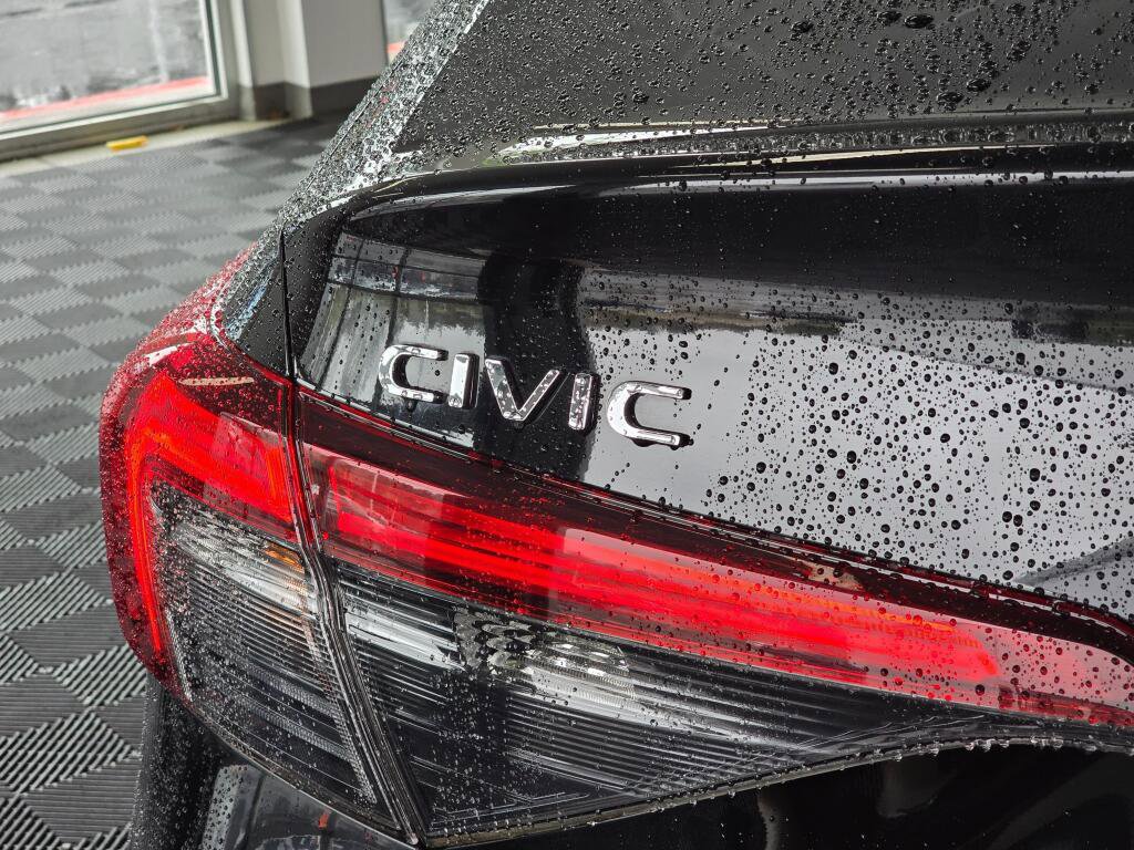 Used 2025 Honda Civic Sport image 13