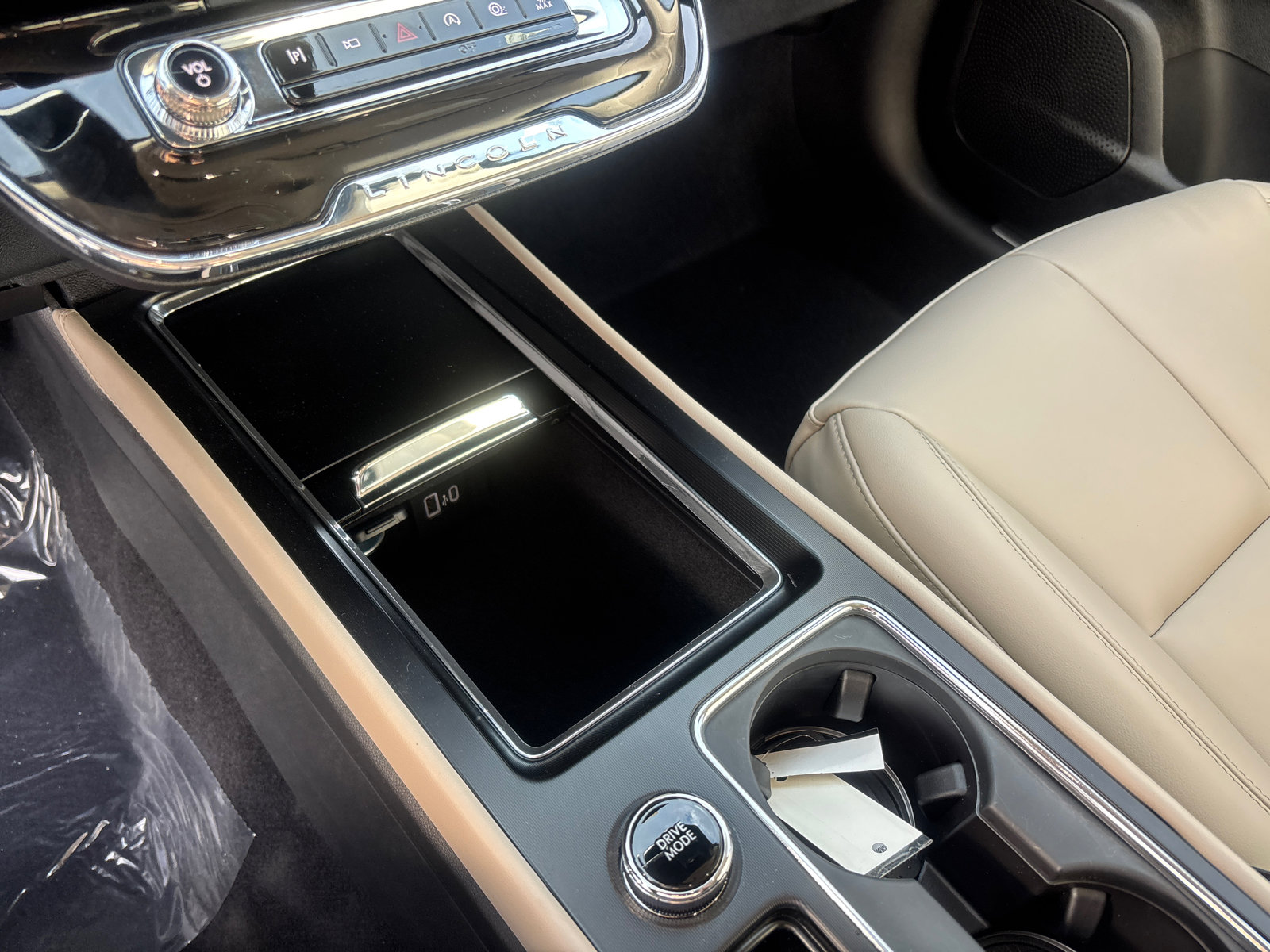 New 2026 Lincoln Corsair Premiere image 23