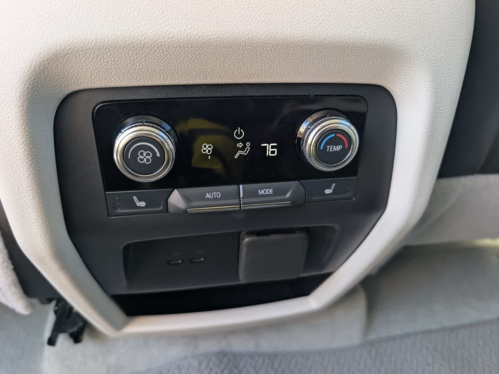 Used 2025 GMC Acadia Denali w/ Super Cruise Package FWD image 14