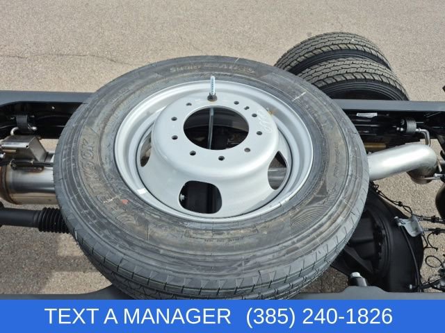 New 2026 RAM 5500 4x4 Regular Cab image 9