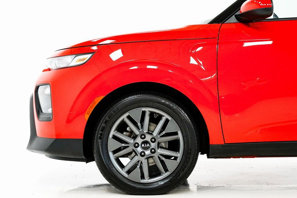 Certified 2021 Kia Soul S image 25