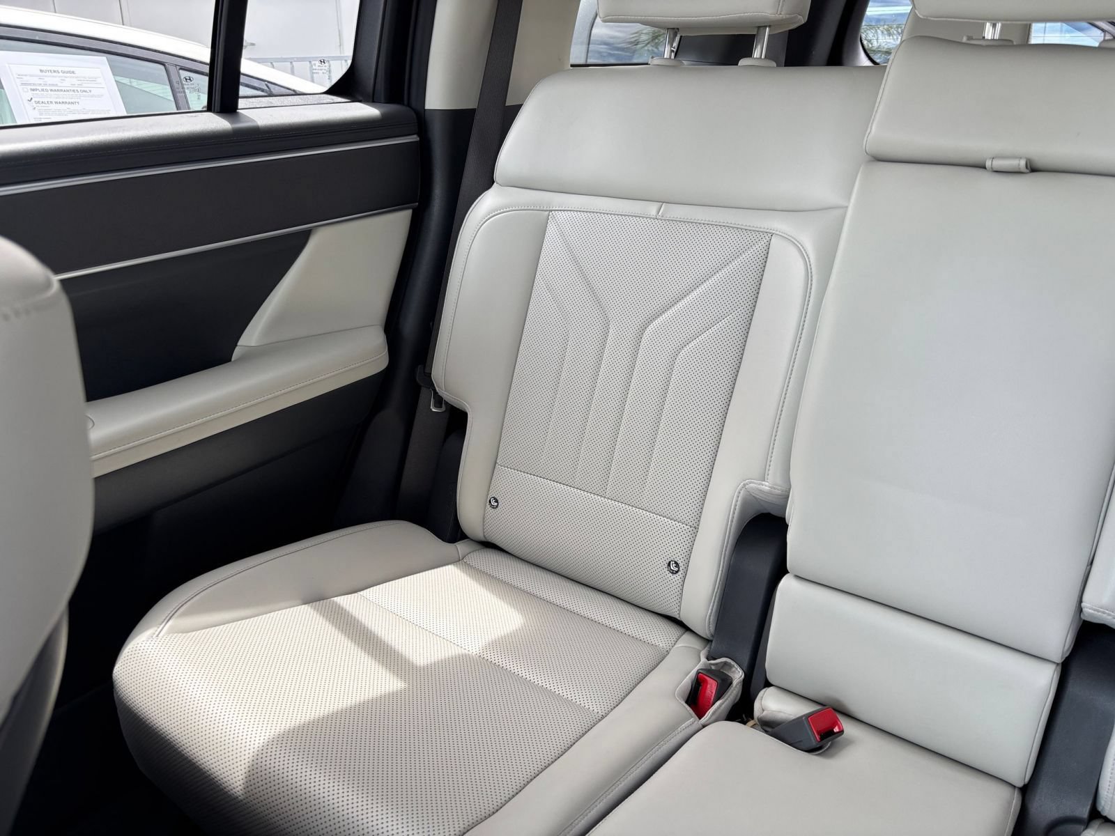 Used 2025 Hyundai Santa Fe SEL FWD image 41